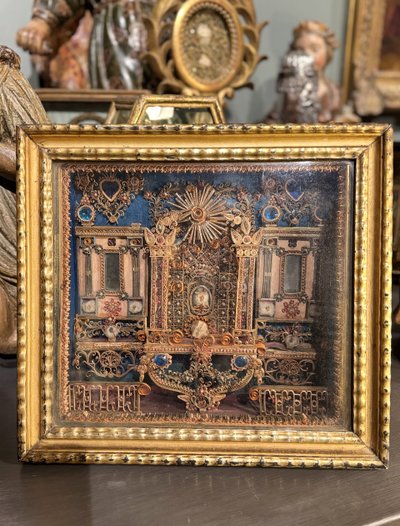 Visitandine Work - Paperolle Reliquary - Late 18th Century