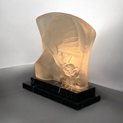 LAMPE ÉPOQUE ART DÉCO EN PÂTE DE VERRE SUR SOCLE EN MARBRE " VISAGE DE FEMME "