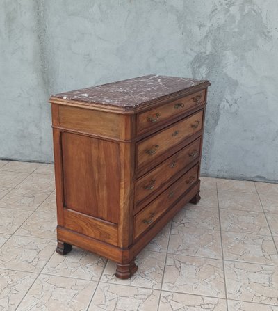 Louis Philippe chest of drawers in walnut