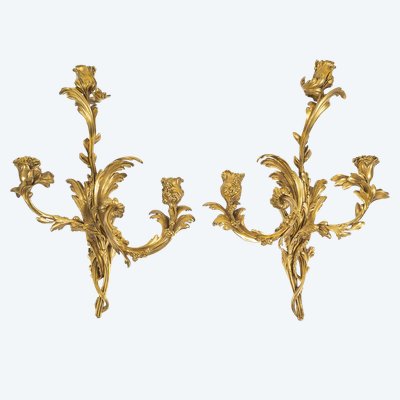 François Thomas Germain (1726-1791) Pair of Three-Arm Bronze Wall Sconces, circa 1770-1780