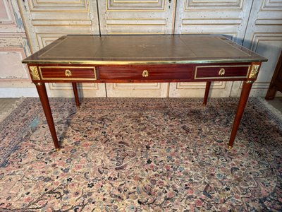 Large Louis XIV style desk from the end of the 19th century