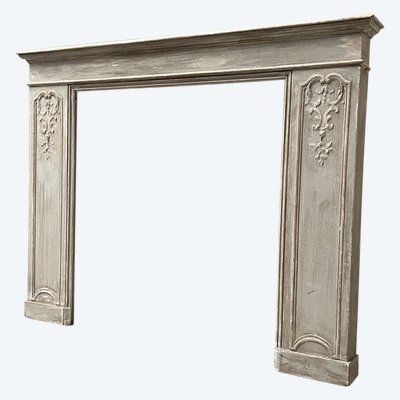 Patinated Fireplace Mantel With Molding