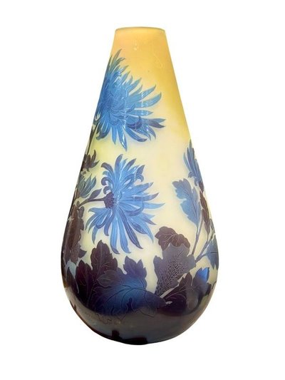 Emile Gallé Vase "Chrysanthemum Tokyo"