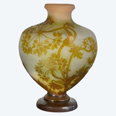 VASE BY ÉMILE GALLÉ WITH UMBELLIFERA DECOR, ART NOUVEAU PERIOD, HEART-SHAPED