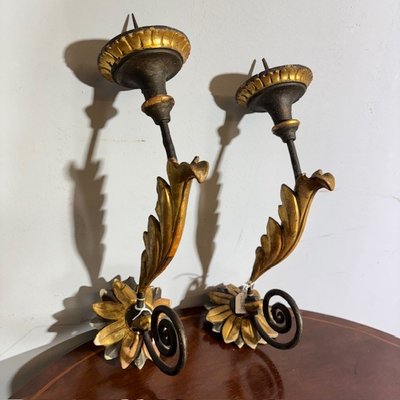 Antique pair of 18th century antique arms in painted, gilded and lacquered wood. Candelabra appliques