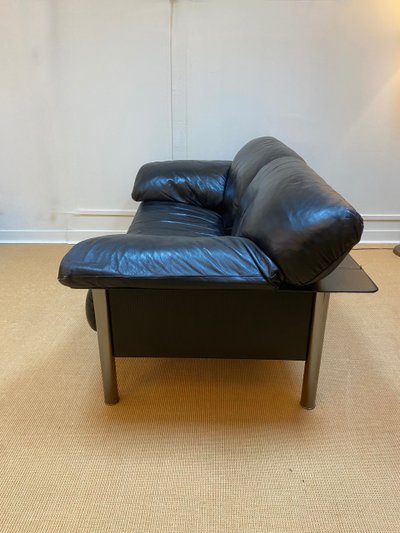 Pair of black leather sofas produced by Poltrona Frau, circa 1980/1990.