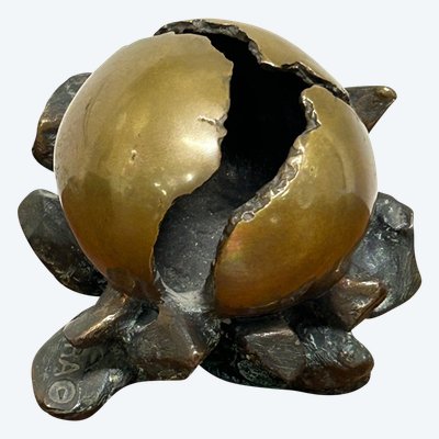 Anita Tullio (1935-2014) “Matra hatching” Bronze with green and gilded patina