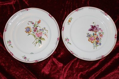 Dessert service in fine Lunéville earthenware with Saxon flower decoration, 19th century