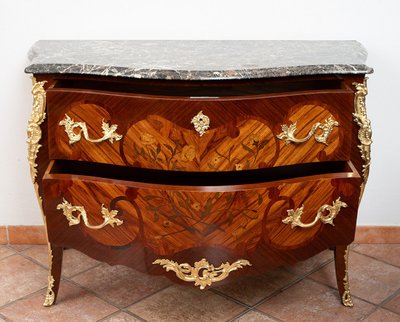 Antique Napoleon III chest of drawers, 19th century.