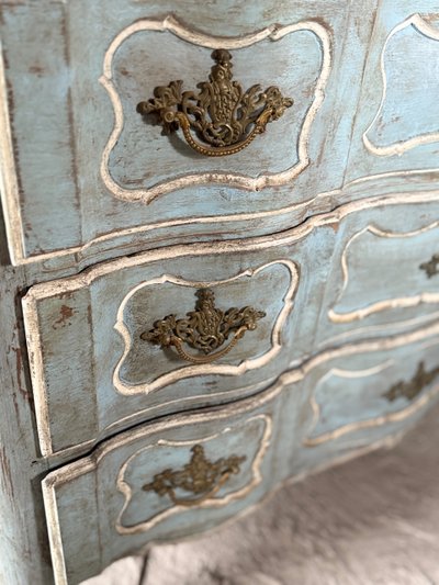 Louis XV curved chest of drawers dating from the 18th century, polychrome