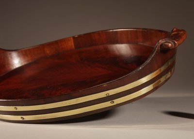 Original oval tray in mahogany and brass.