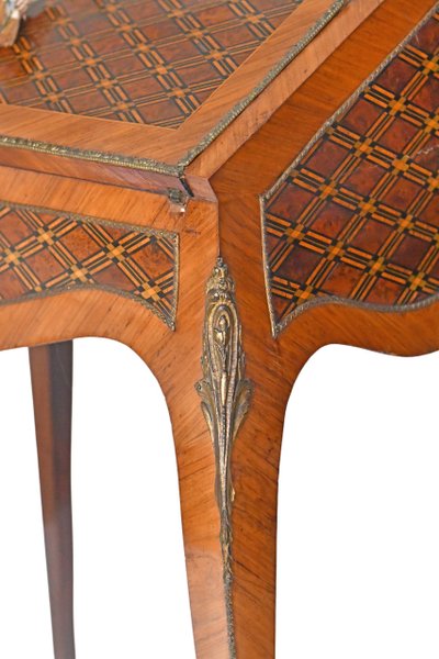 Louis XV style sloping desk in marquetry