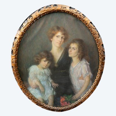 Antique pastel with carved wooden frame depicting a family portrait. Rome, early 20th century.