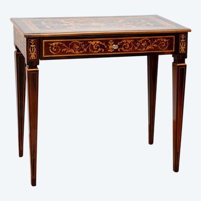 Louis XVI desk in exotic wood from Lombardy, 18th century.