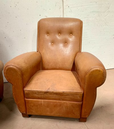 Pair of Art Deco club armchairs in tawny leather, 20th century