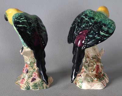 Set of 3 Beswick-England porcelain parakeets, circa 1930, height: 15 and 18 cm