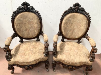 Pair of armchairs with carved wooden medallions, 19th century