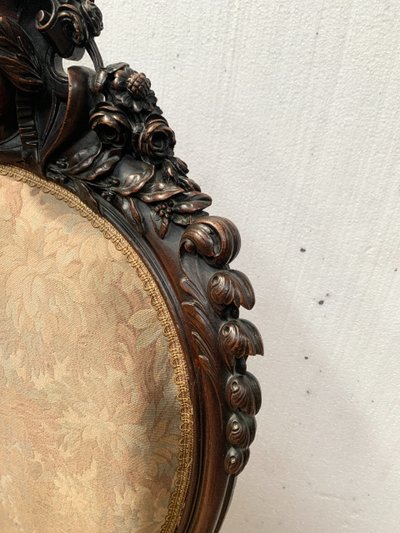 Pair of armchairs with carved wooden medallions, 19th century