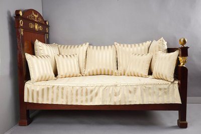 EMPIRE PERIOD BED WITH CANOPY