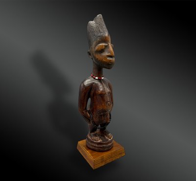 STATUETTE MASCULINE appelée Ibeji - Culture Yoruba, Nigéria - Première moitié du XXème siècle