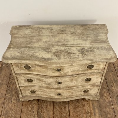 18th century curved chest of drawers