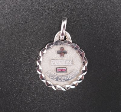  Augis Médaille d'Amour 18-carat white gold.