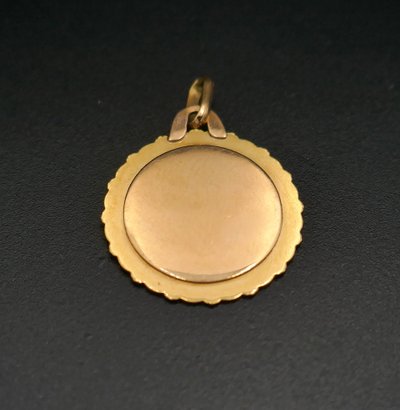 Augis Love Medal, Diamond, 18-carat gold.