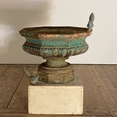 Cast-iron fountain basin XIX