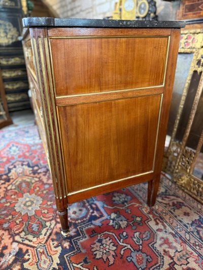 LOUIS XVI CHEST OF DRAWERS - 18th century in cherry wood