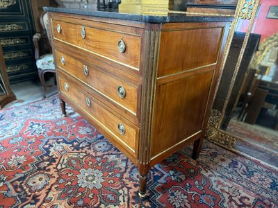 LOUIS XVI CHEST OF DRAWERS - 18th century in cherry wood