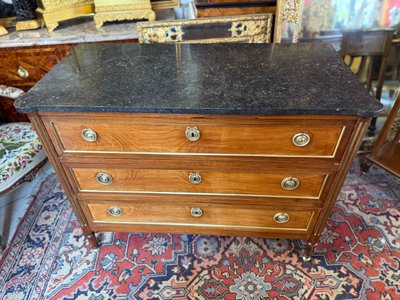 LOUIS XVI CHEST OF DRAWERS - 18th century in cherry wood