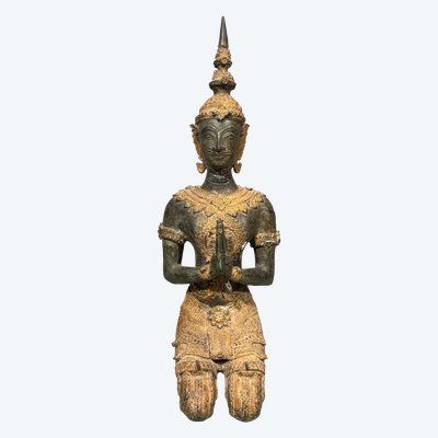 Thepphanom Bronze Statue