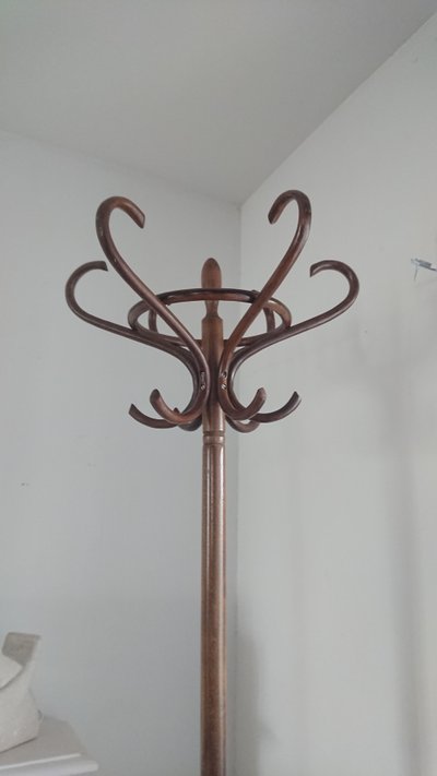 Porte manteau perroquet dans le goût de Mickaël Thonet 