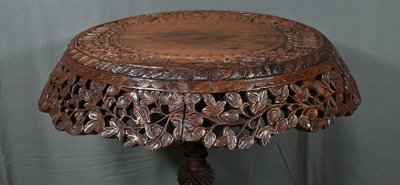 Anglo-Indian Pedestal Table in Exotic Wood – Late 19th Century