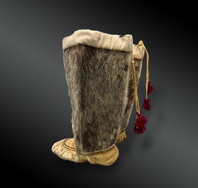 Pair of BOOTS - Inuit culture, North America, Canada - First half of the 20th century