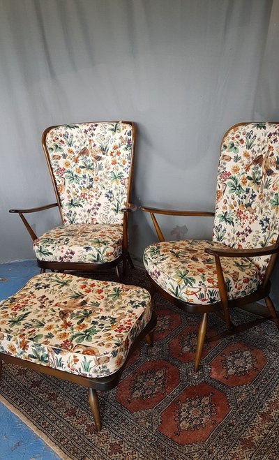 Pair of Windsor Armchairs and Ottoman by Lucian Ercolani for Ercol