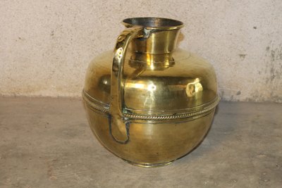 Normandy brass milk pitcher, 19th century H: 36.5 cm