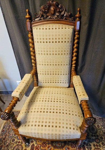 Pair of Louis XIII armchairs - 19th century - Solid walnut -