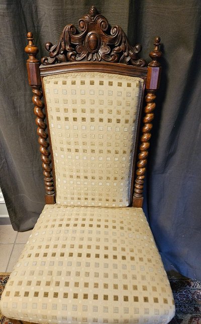 Pair of Louis XIII chairs - 19th century - In solid walnut -