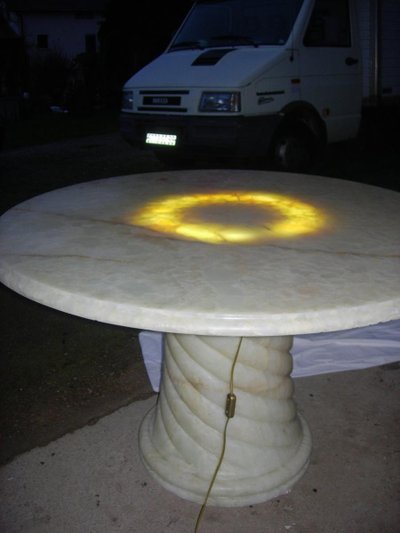 Spectacular Onyx Round Table