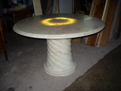 Spectacular Onyx Round Table