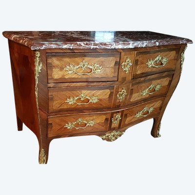 Louis XV chest of drawers in marquetry stamped J.g. Schlichtig, 18th century.