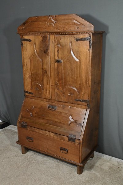 Walnut Storage Cabinet – 18th Century