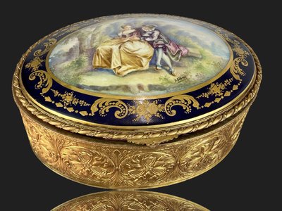 SEVRES PORCELAIN AND BRASS/BRONZE BOX WITH GALANTE SCENE DECORATION