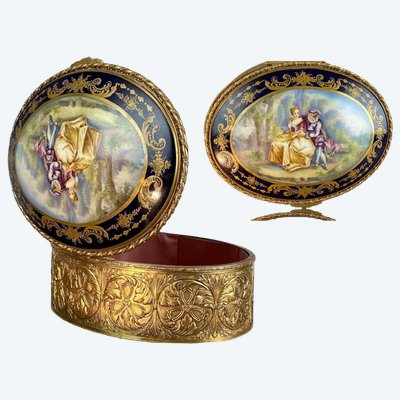 SEVRES PORCELAIN AND BRASS/BRONZE BOX WITH GALANTE SCENE DECORATION