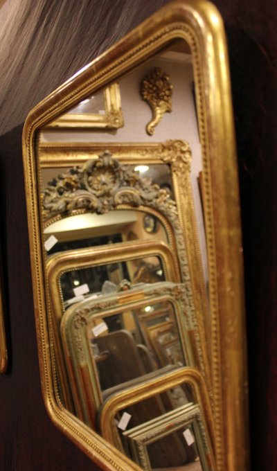 38 X 46 Cm Pair Of Mirrors, Fine Pearlized And Gilded Rectangle Molding