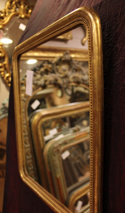 38 X 46 Cm Pair Of Mirrors, Fine Pearlized And Gilded Rectangle Molding