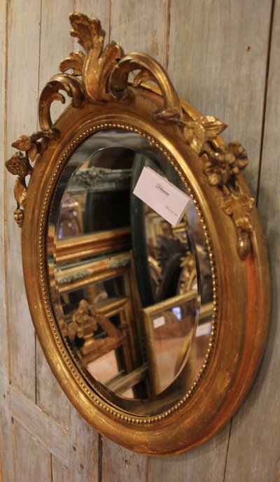 44 X 58 Cm Napoleon III Pearl Oval Mirror, Gold Leaf And Beveled Glass