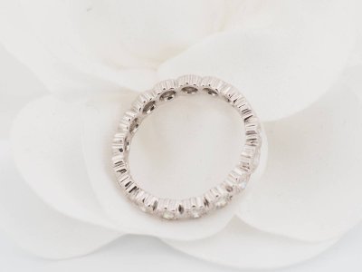 American wedding ring in white gold and 0.70ct diamonds