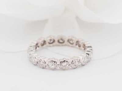 American wedding ring in white gold and 0.70ct diamonds